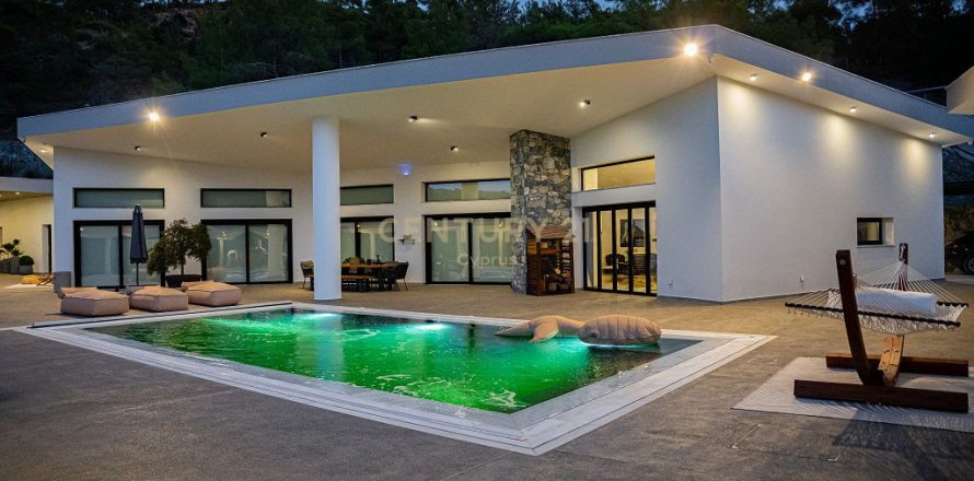 6 bedrooms Bungalow in Louvaras, Limassol,  No. 53554