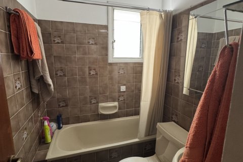 Квартира с 3 спальнями в Строволос, Никосия,  № 51570 16
