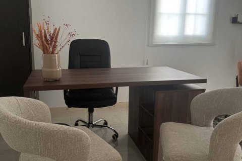 Офис 21м2 в Ларнака,  № 51572