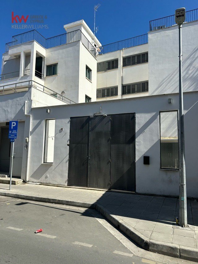 1681m2 Local comercial en Nicosia, Chipre No. 51569