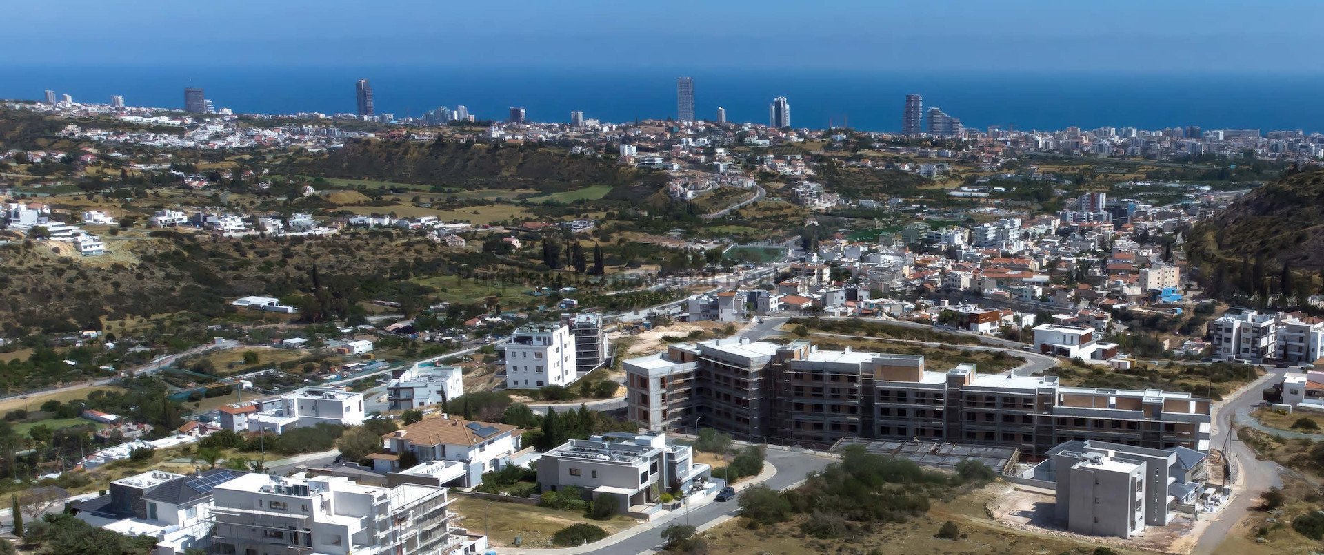 3 dormitorios Apartamento en Germasogeia, Limassol, Chipre No. 51060