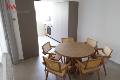 2 dormitorios Apartamento en Nicosia, No. 53118 4