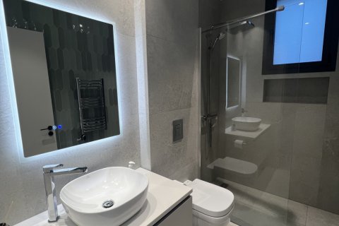 3 bedrooms Apartment in Larnaca, Larnaka,  No. 39967 18