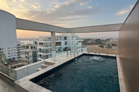 3 bedrooms Apartment in Larnaca, Larnaka,  No. 39967 2