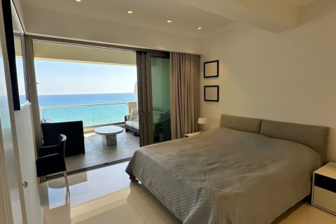 3 bedrooms Apartment in Larnaca, Larnaka, No. 39966 15