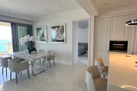 3 bedrooms Apartment in Larnaca, Larnaka, No. 39966 6