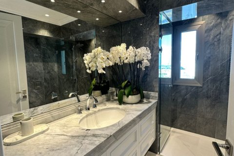 3 bedrooms Apartment in Larnaca, Larnaka, No. 39966 24