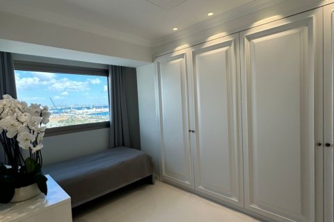 3 bedrooms Apartment in Larnaca, Larnaka, No. 39966 19