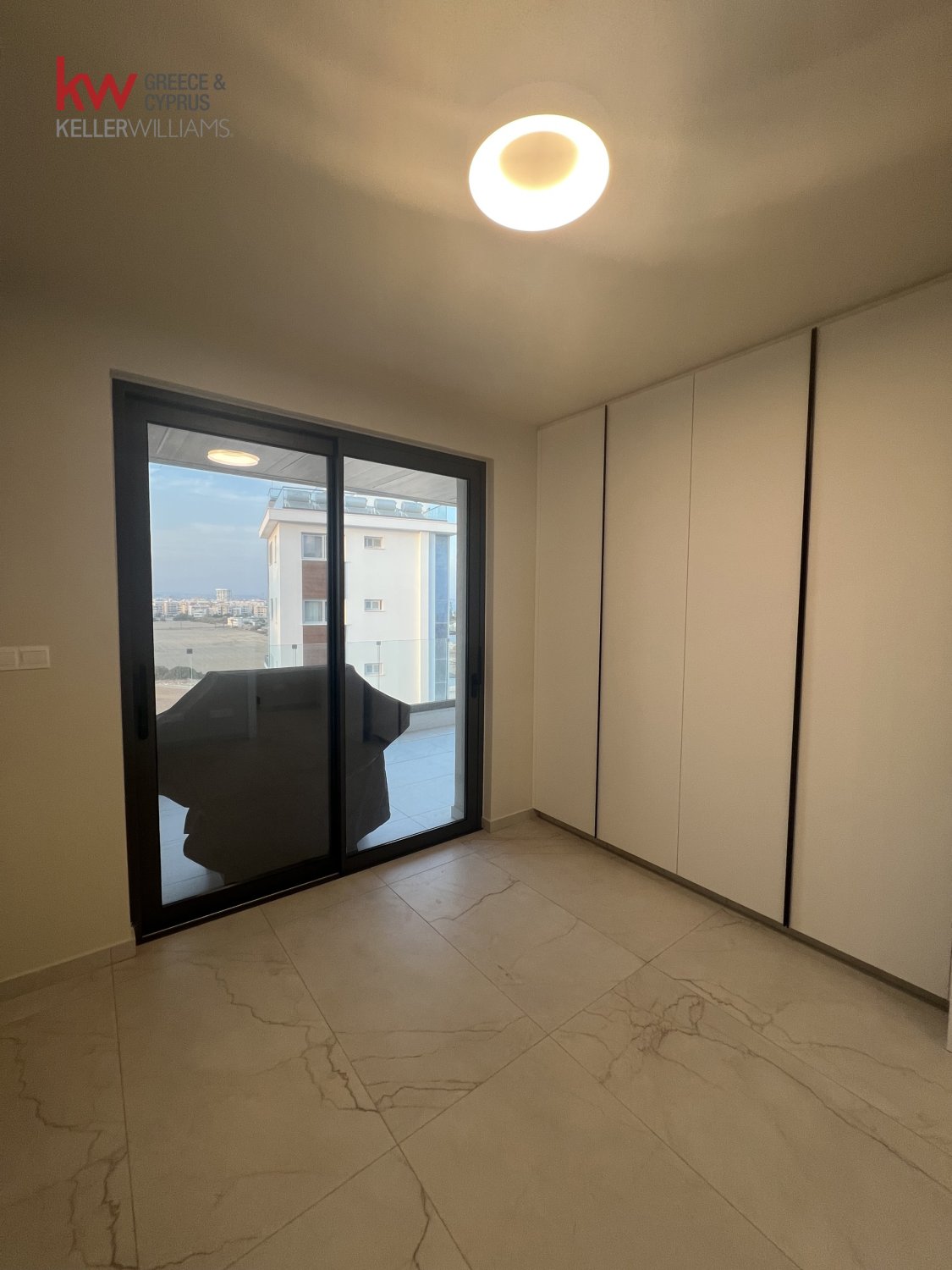 2 bedrooms Apartment in Larnaca, Larnaka, Cyprus No. 39968
