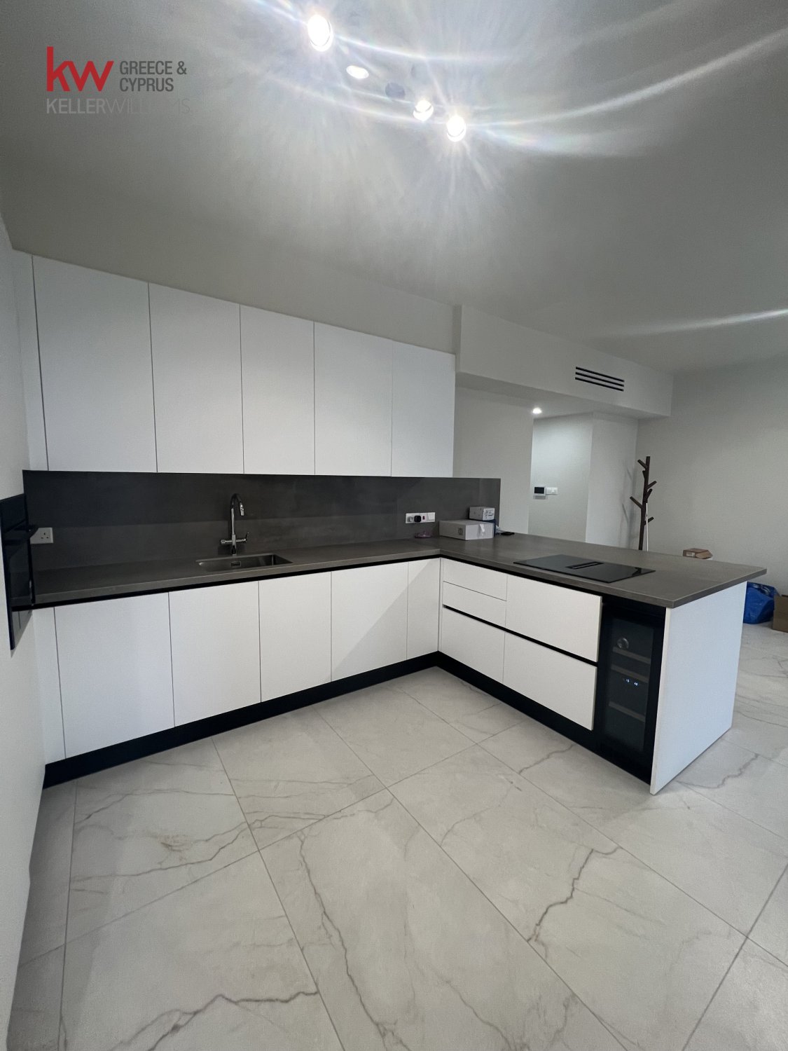 2 bedrooms Apartment in Larnaca, Larnaka, Cyprus No. 39968