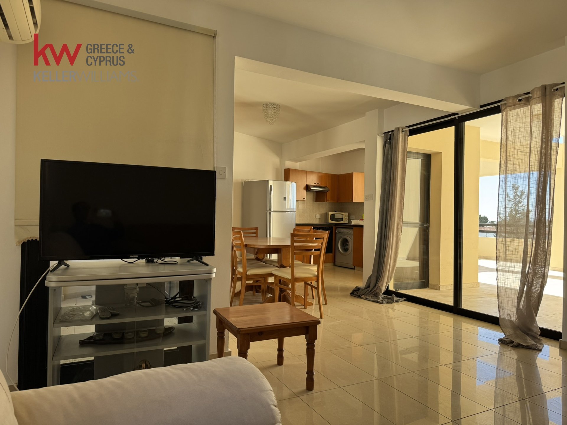 3 bedrooms Apartment in Larnaca, Larnaka, Cyprus No. 39964