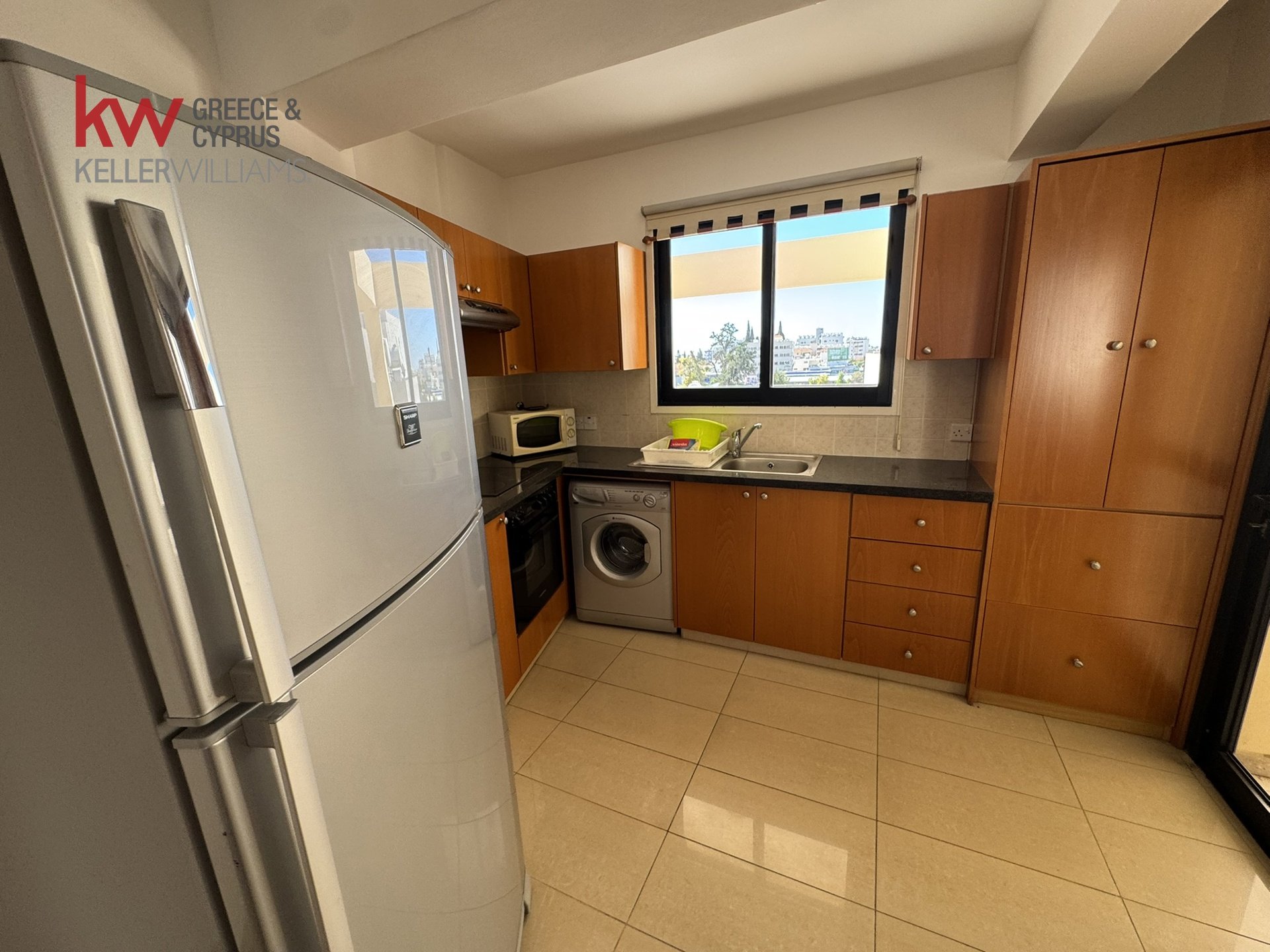 3 bedrooms Apartment in Larnaca, Larnaka, Cyprus No. 39964