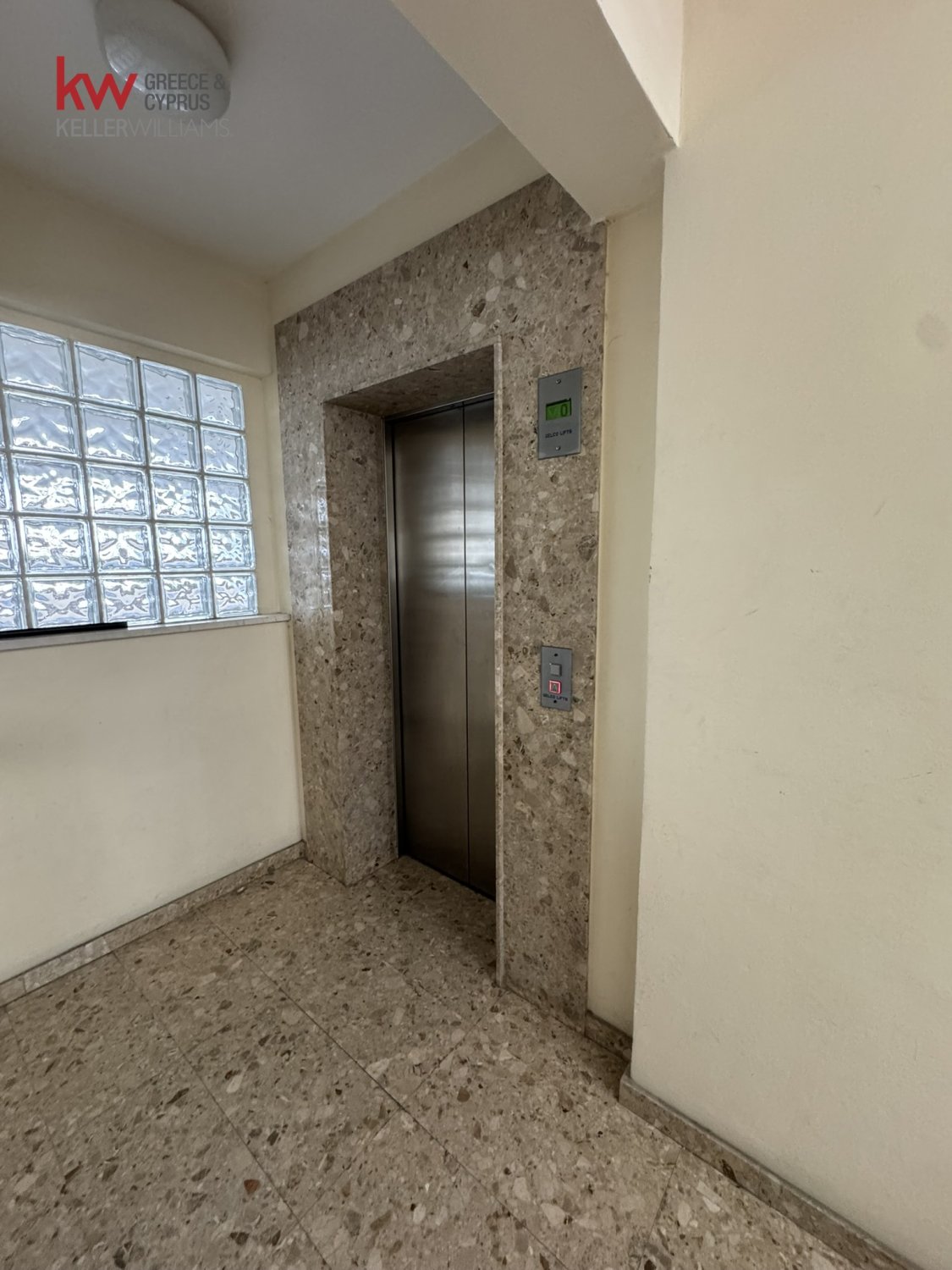 3 bedrooms Apartment in Larnaca, Larnaka, Cyprus No. 39964
