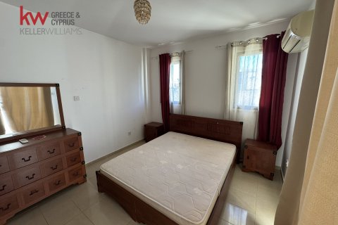 3 bedrooms Apartment in Larnaca, Larnaka,  No. 39964 16