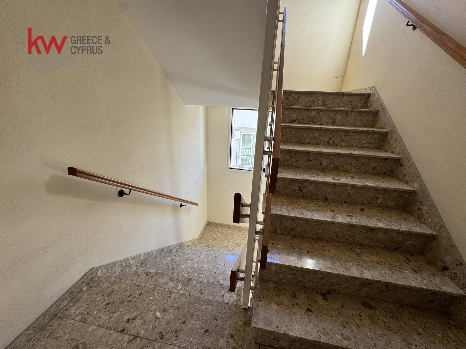 3 bedrooms Apartment in Larnaca, Larnaka, Cyprus No. 39964