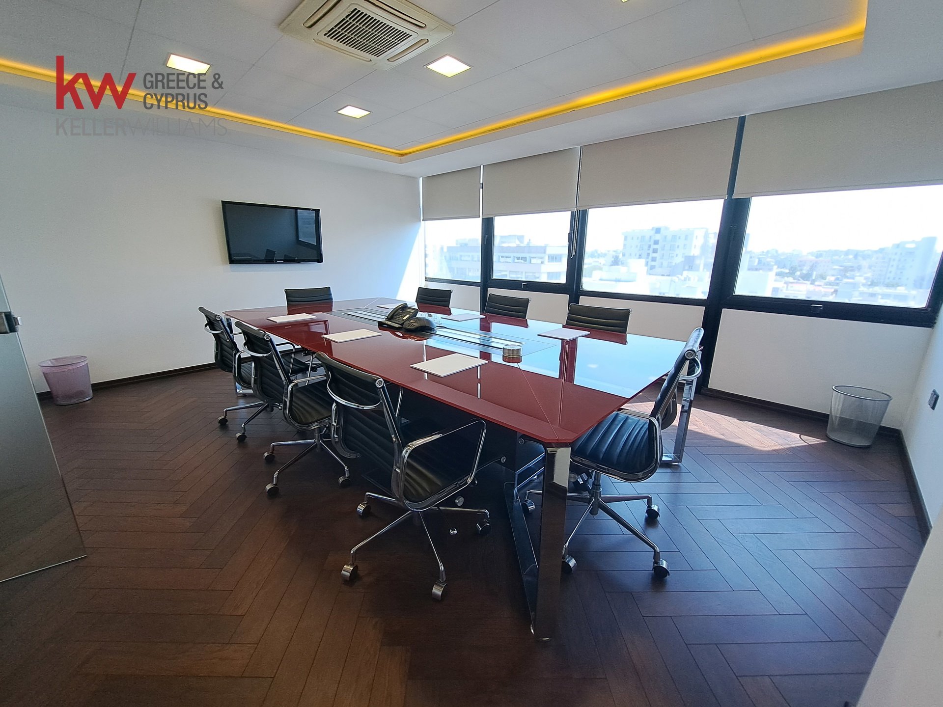 6 rooms Office in Nicosia, Cyprus No. 39969