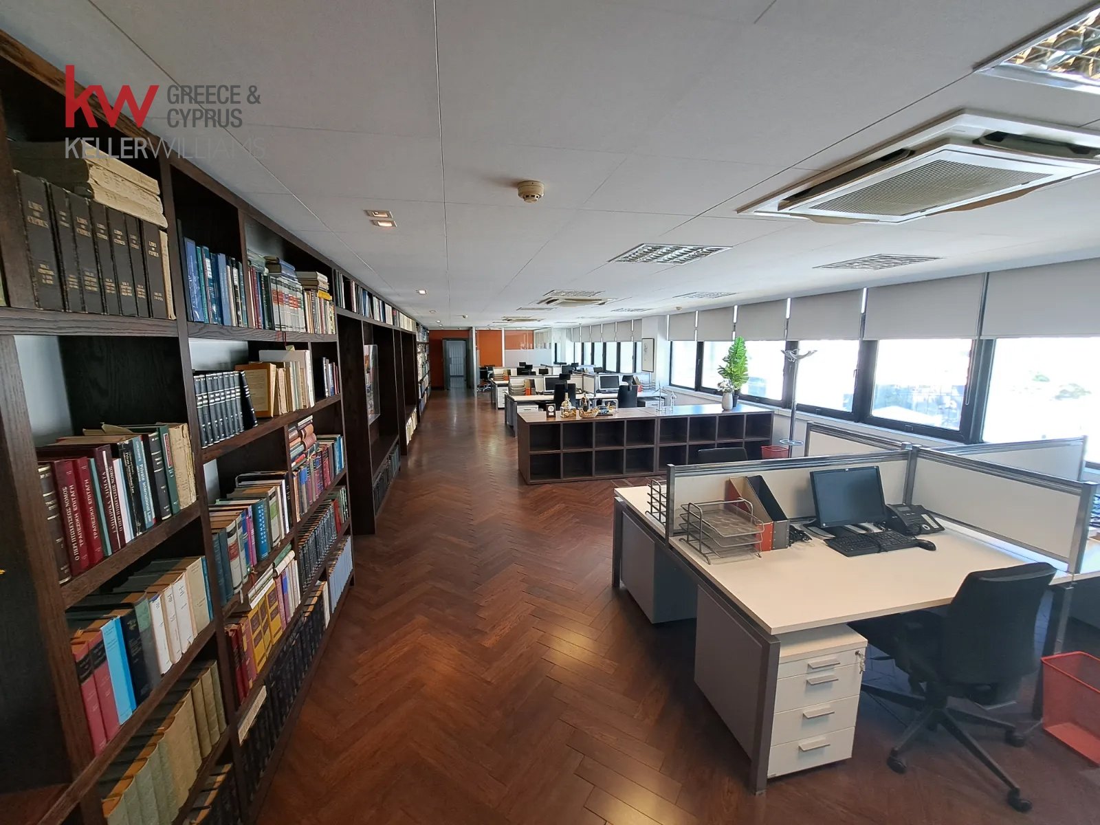6 rooms Office in Nicosia, Cyprus No. 39969