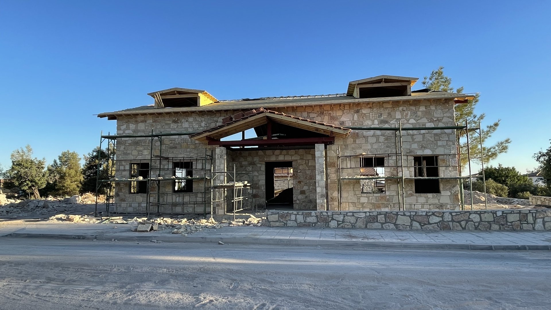 4 bedrooms Bungalow in Limassol, Cyprus No. 28494