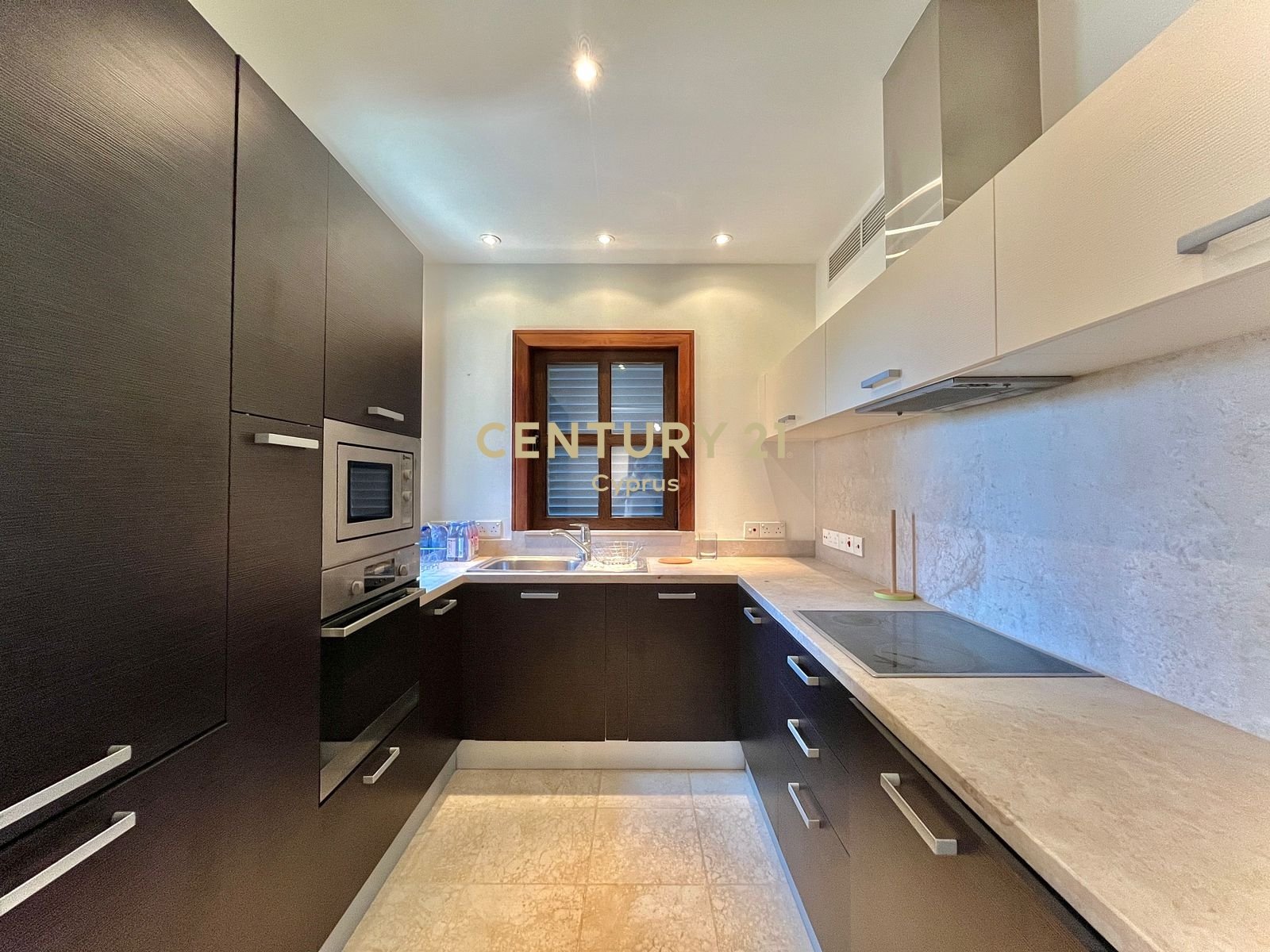 5 chambres Villa à Pyrgos, Limassol, Chypre No. 6025