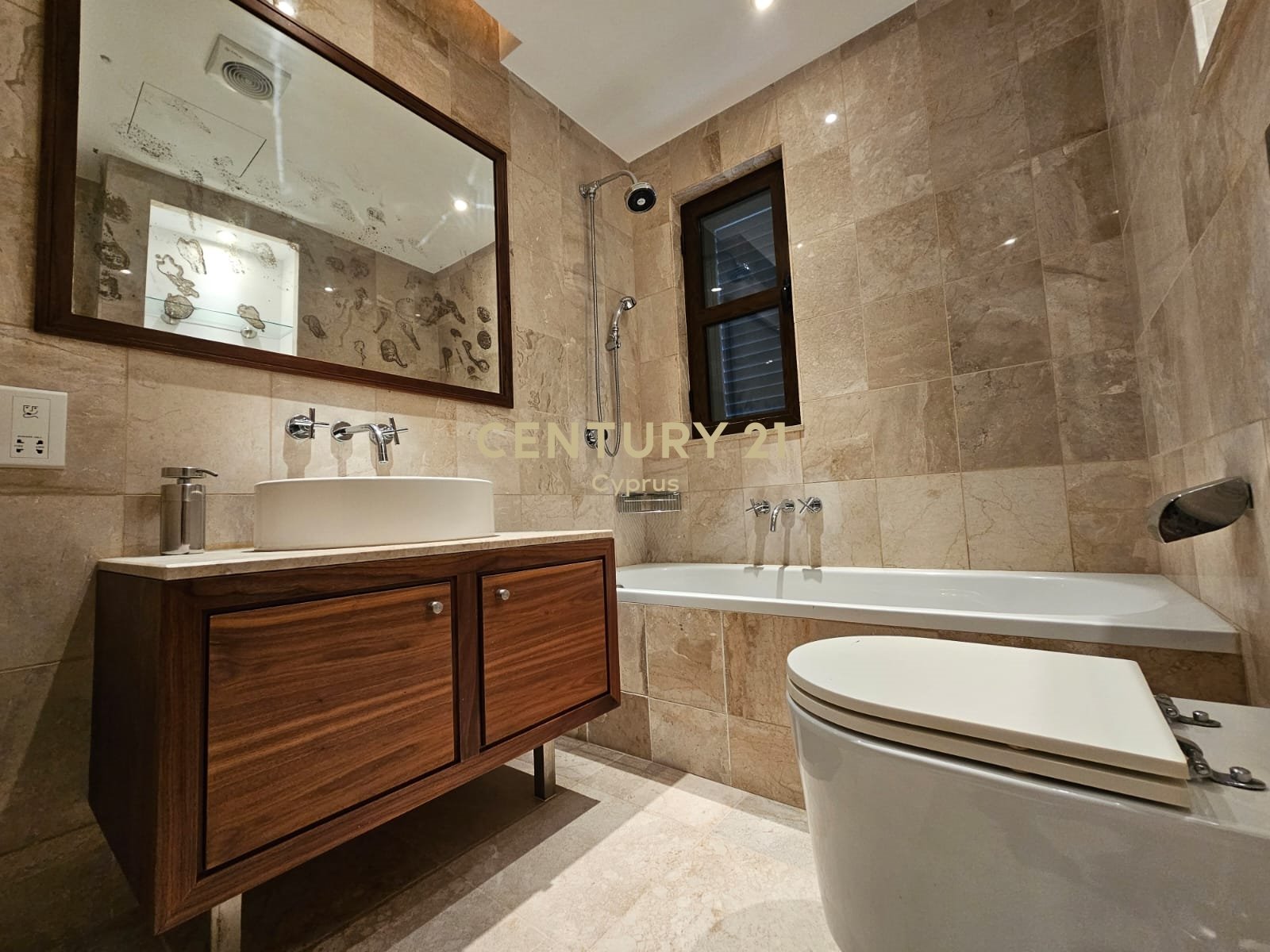 5 chambres Villa à Pyrgos, Limassol, Chypre No. 6025