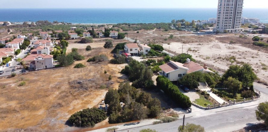 Земельный участок в Лимассол, Лимасол,  № 41761