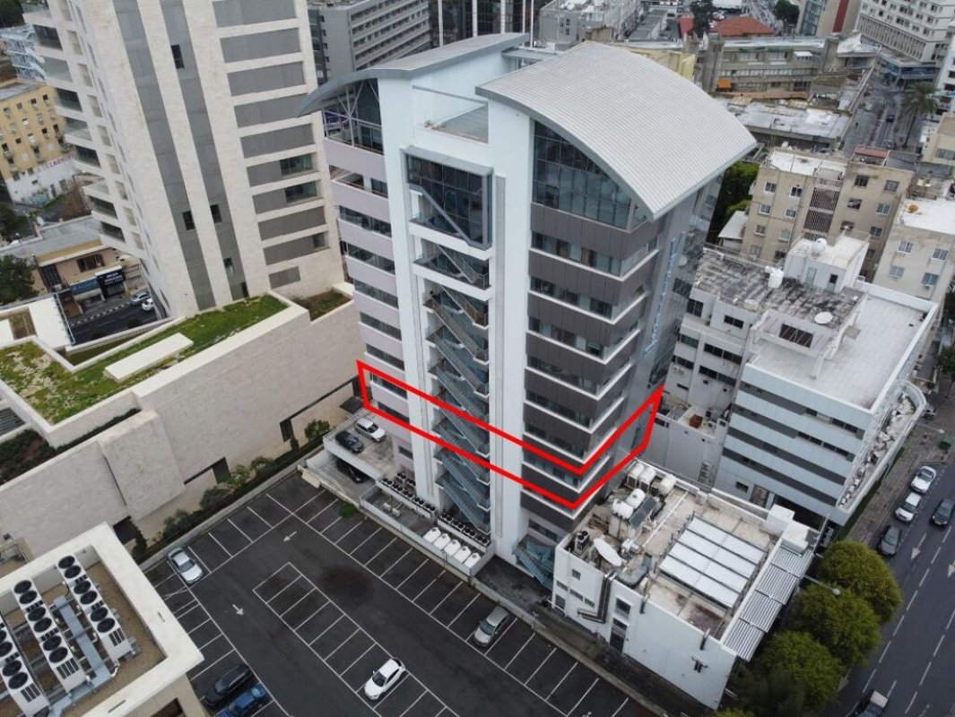 230m2 Local comercial en Nicosia, Chipre No. 37974