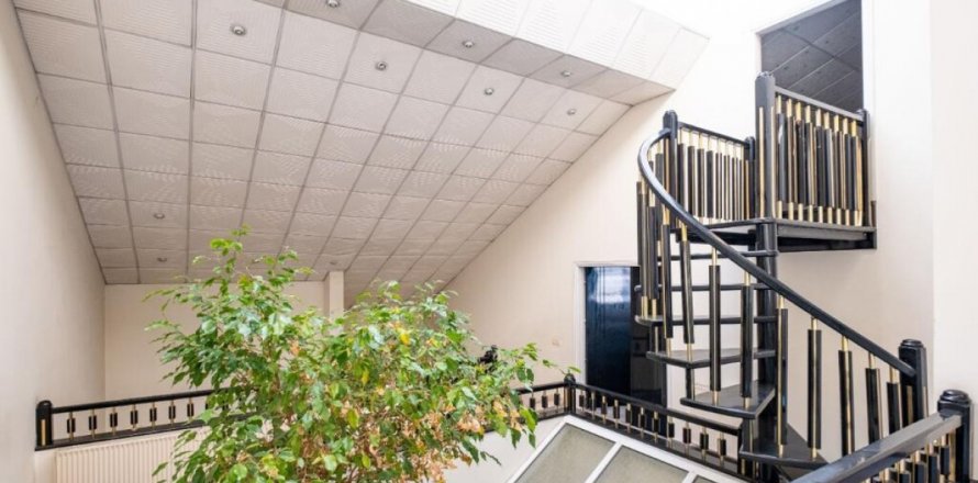 Studio Villa in Nicosia,  No. 37977