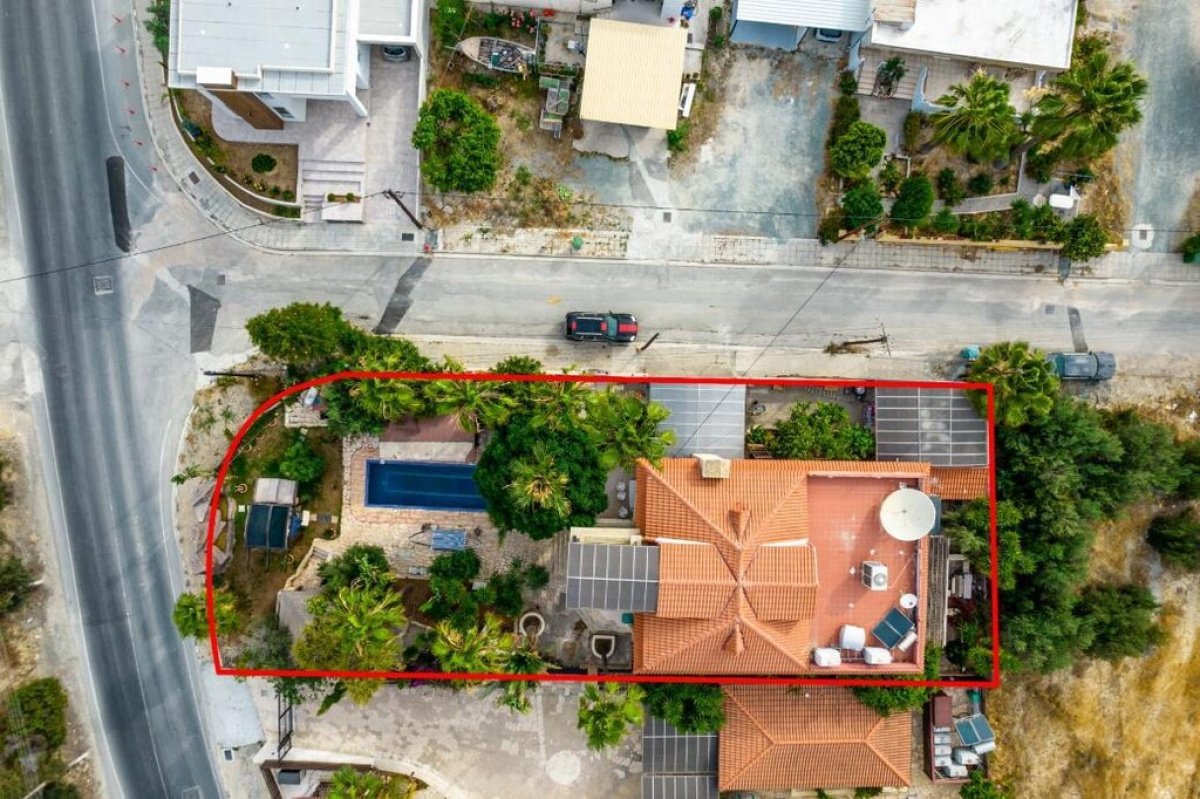 315m2 Villa à Limassol, Chypre No. 37978
