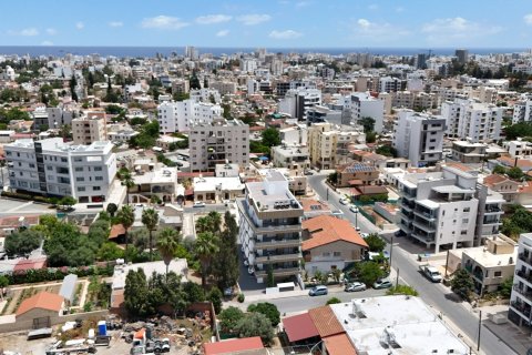 2 bedrooms Apartment in Larnaca, Larnaka,  No. 47582 6