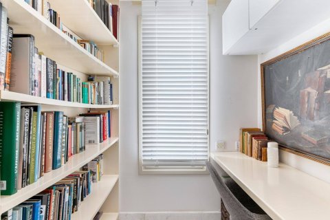 4 bedrooms Villa in Limassol, No. 47577 15