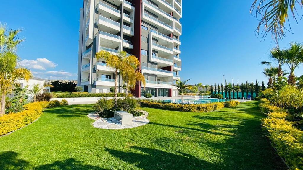 3 dormitorios Apartamento en Mouttagiaka, Limassol, Chipre No. 33883