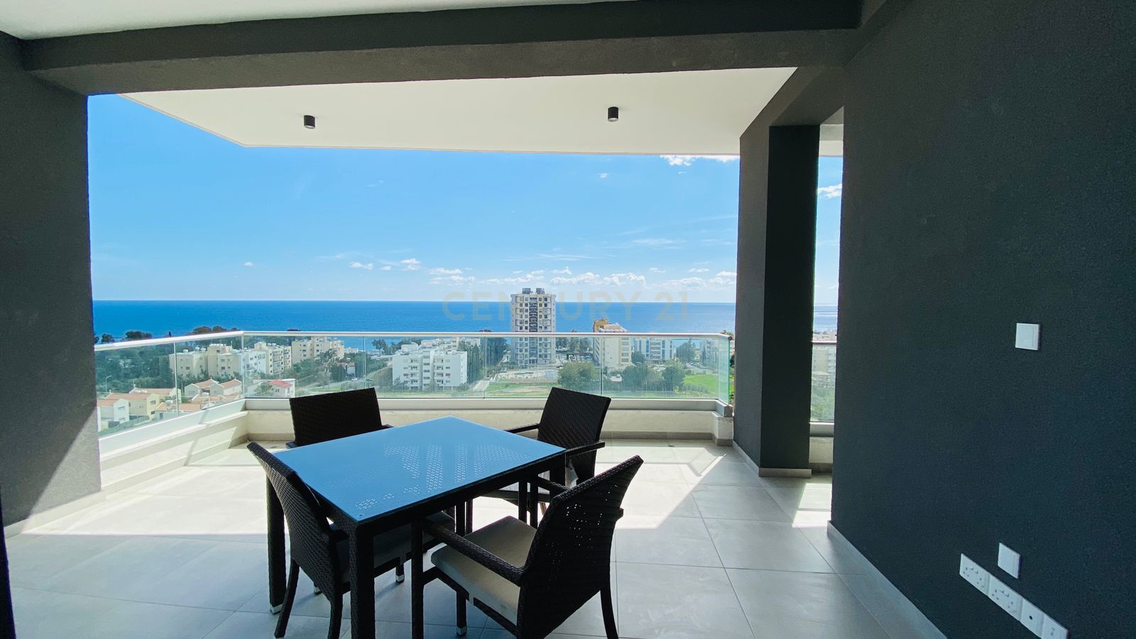 3 dormitorios Apartamento en Mouttagiaka, Limassol, Chipre No. 33883