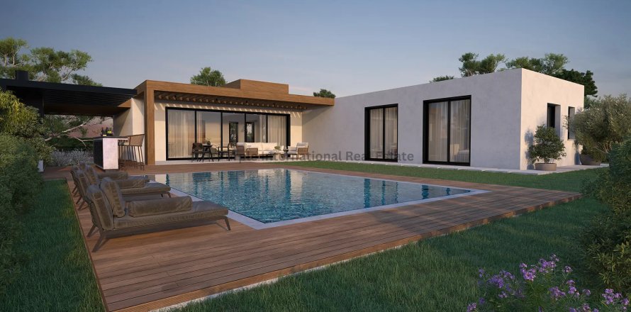 3 bedrooms Bungalow in Pervolia, Larnaka,  No. 52021