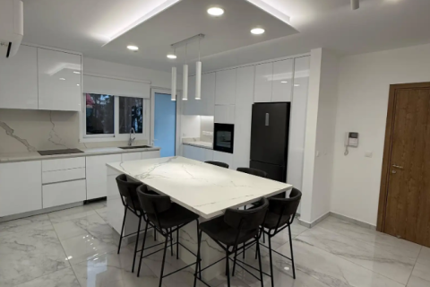 3 bedrooms Apartment in Nicosia,  No. 39615