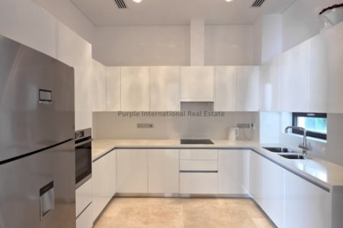 5 bedrooms Villa in Sea Caves, Pegeia, Paphos,  No. 39441 3