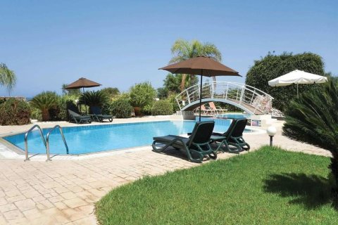 4 bedrooms Villa in Coral Bay, Pegeia, Paphos,  No. 39447 17