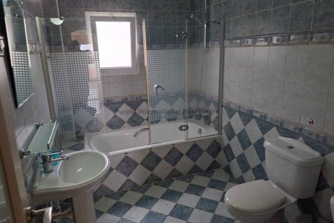 4 bedrooms Villa in Coral Bay, Pegeia, Paphos,  No. 39447 11