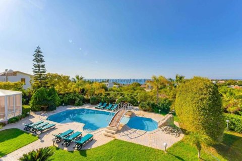 4 bedrooms Villa in Coral Bay, Pegeia, Paphos,  No. 39447 12