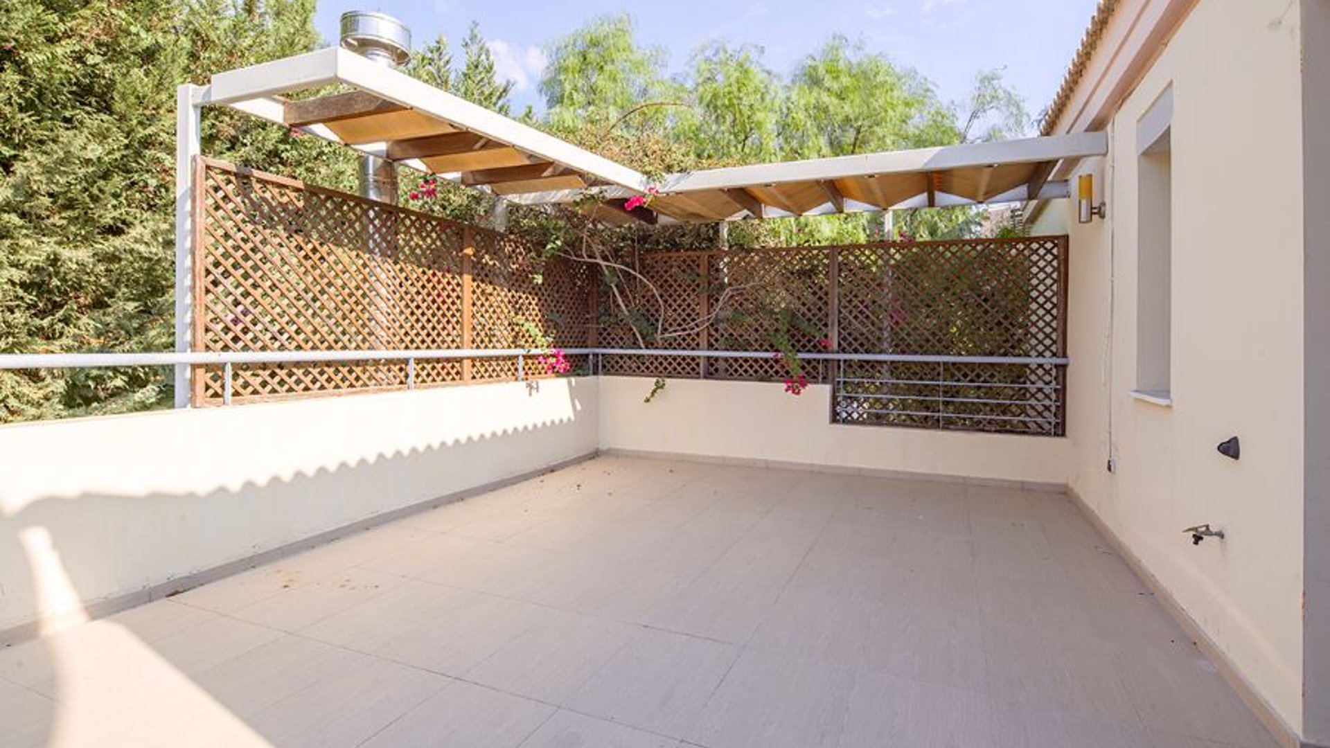 3 bedrooms Villa in Limassol, Cyprus No. 28124