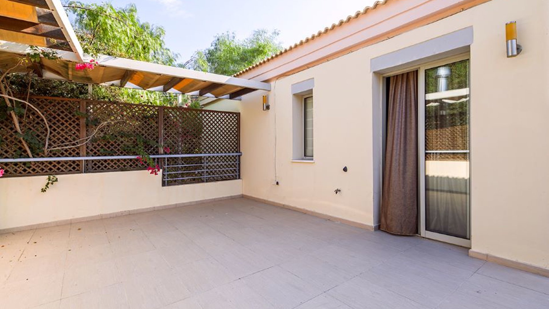 3 bedrooms Villa in Limassol, Cyprus No. 28124