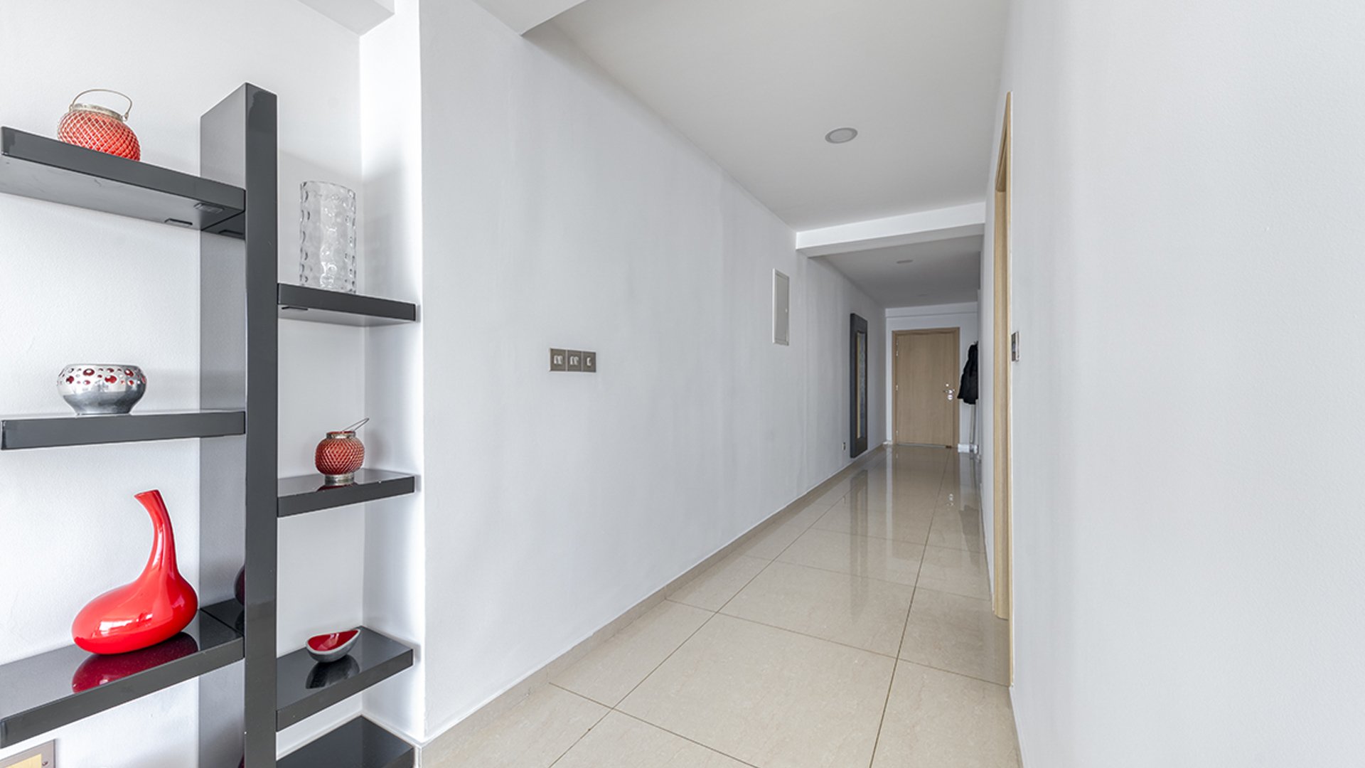 3 bedrooms Apartment in Limassol, Cyprus No. 28125