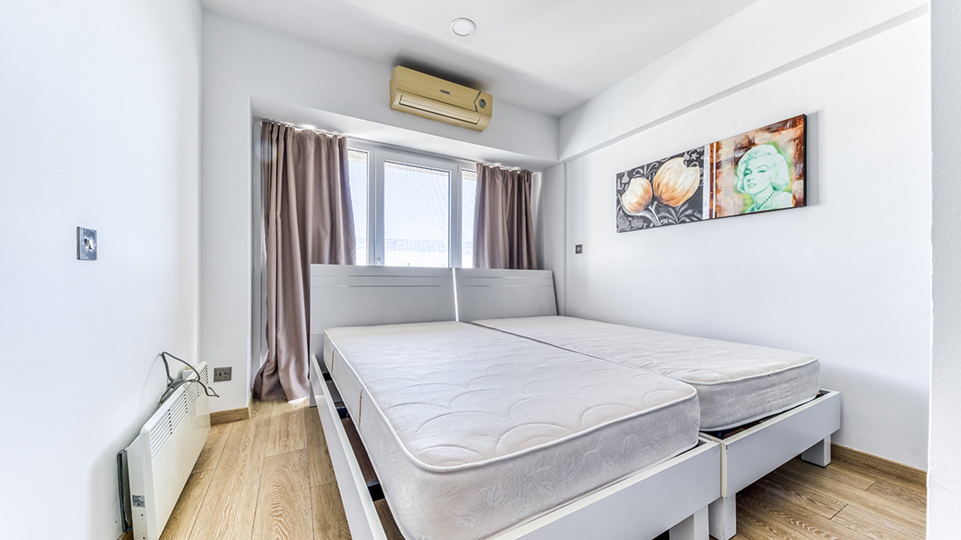 3 bedrooms Apartment in Limassol, Cyprus No. 28125