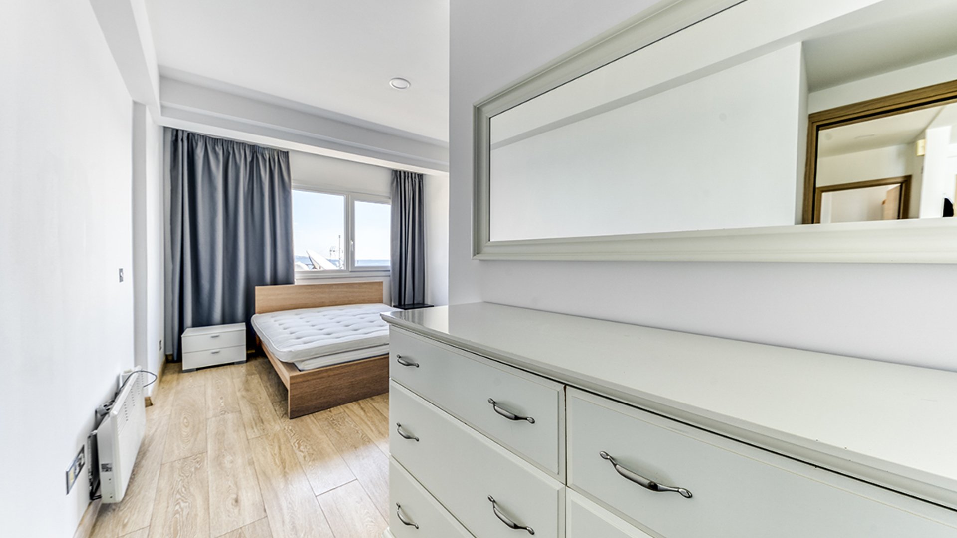3 bedrooms Apartment in Limassol, Cyprus No. 28125