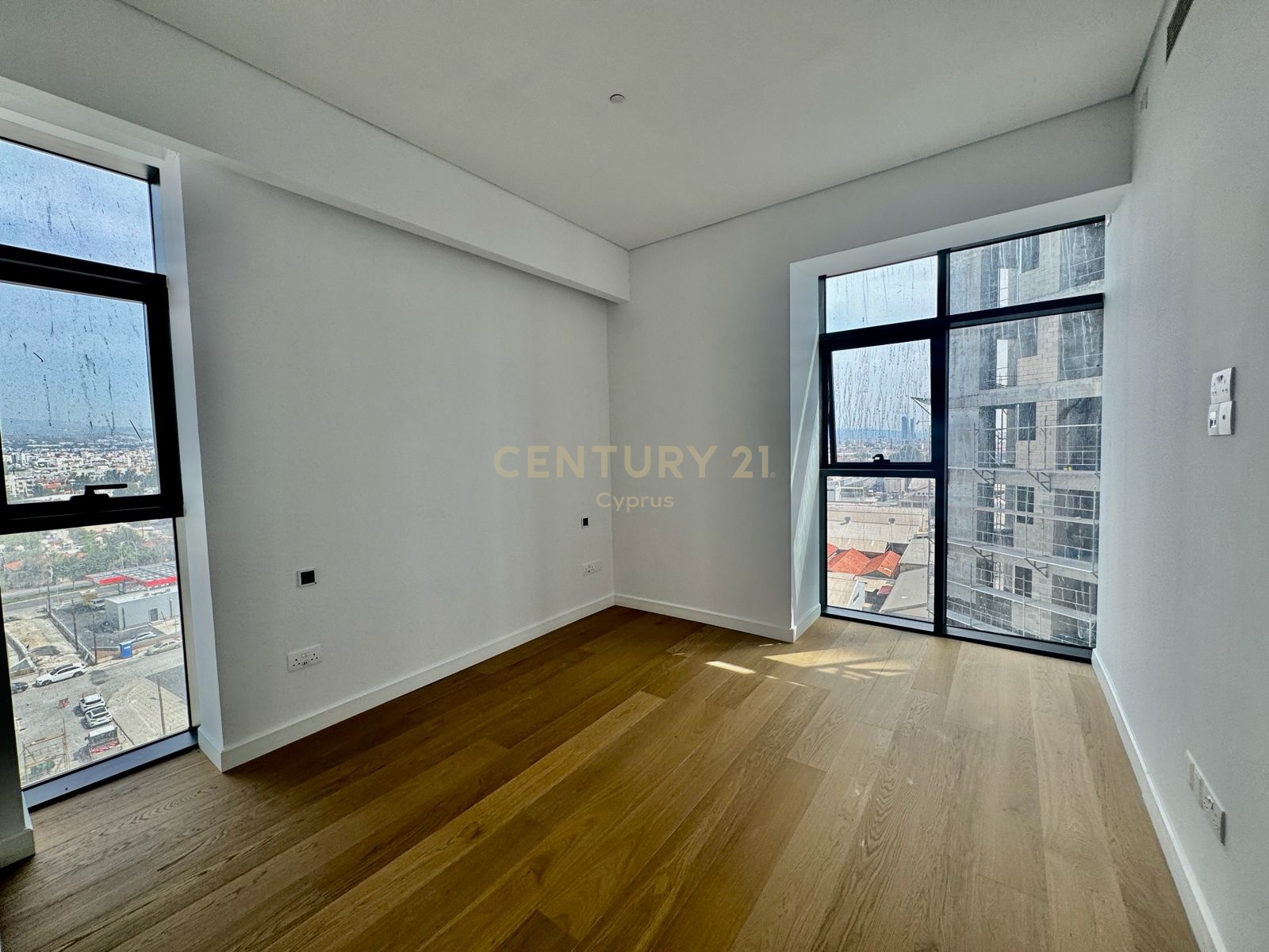 3 bedrooms Apartment in Limassol, Cyprus No. 32712