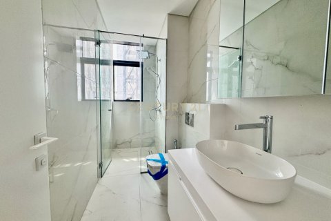 3 bedrooms Apartment in Limassol,  No. 32712 7