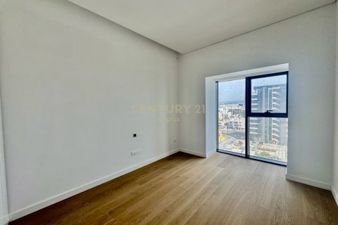 3 bedrooms Apartment in Limassol,  No. 32712 5