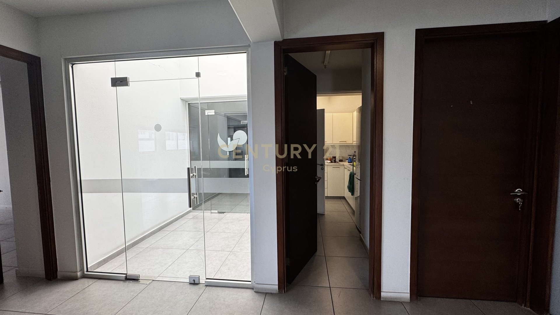 500m2 Office in Agios Ioannis, Limassol, Cyprus No. 53911