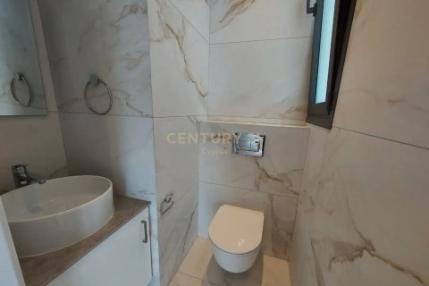 3 bedrooms Penthouse in Mesa Geitonia, Limassol, No. 53913 9