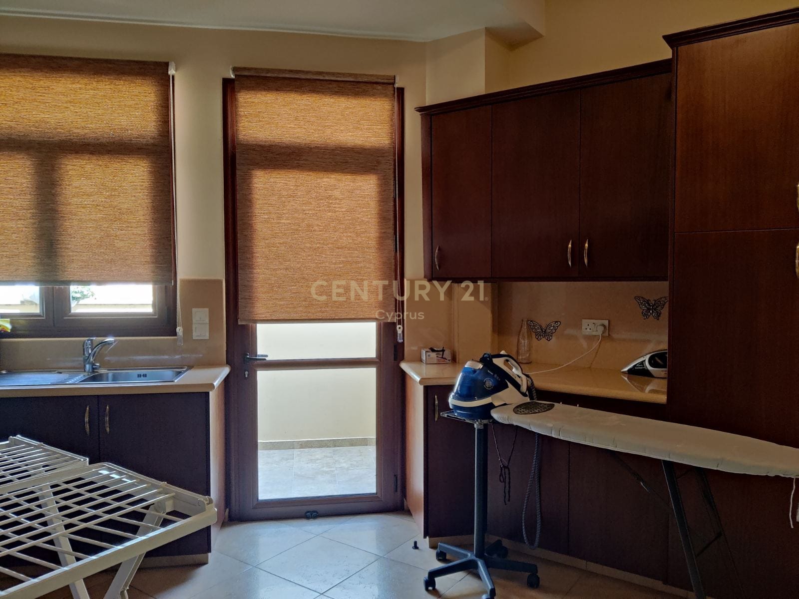 5 bedrooms Villa in Ypsonas, Limassol, Cyprus No. 54057