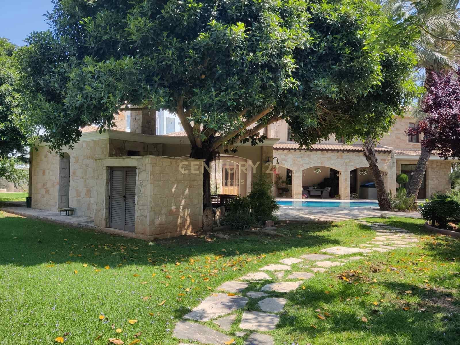 5 bedrooms Villa in Ypsonas, Limassol, Cyprus No. 54057